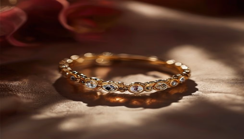 Cartier juste un clou bracelet em fotografia editorial de luxo